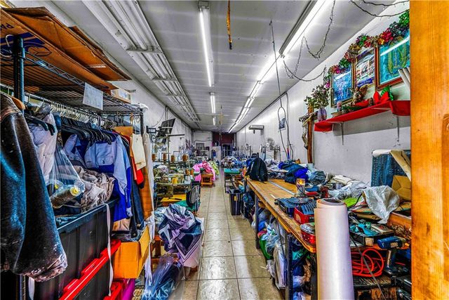 6009 Wilmington Avenue, Los Angeles, CA 90001
