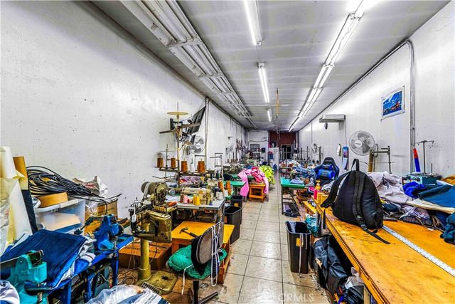 6009 Wilmington Avenue, Los Angeles, CA 90001