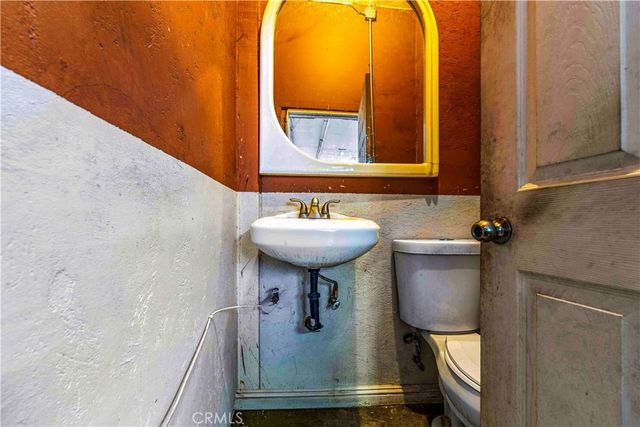 6009 Wilmington Avenue, Los Angeles, CA 90001