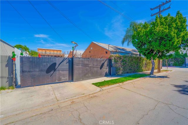 6009 Wilmington Avenue, Los Angeles, CA 90001