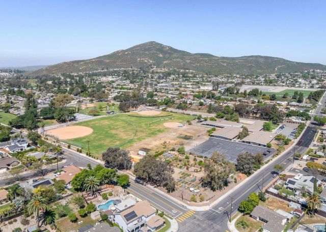 6353 Lake Albano Ave, San Diego, CA 92119