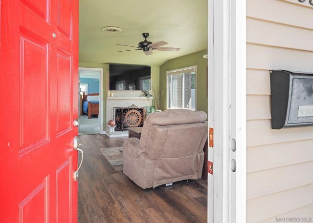 6353 Lake Albano Ave, San Diego, CA 92119