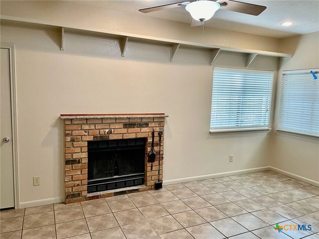 421 W San Antonio, San Marcos, TX 78666