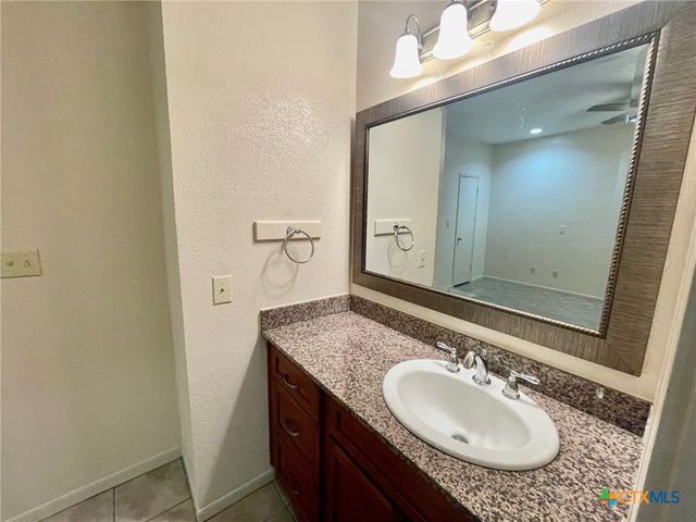 421 W San Antonio, San Marcos, TX 78666