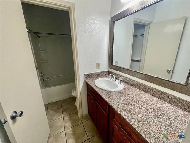 421 W San Antonio, San Marcos, TX 78666