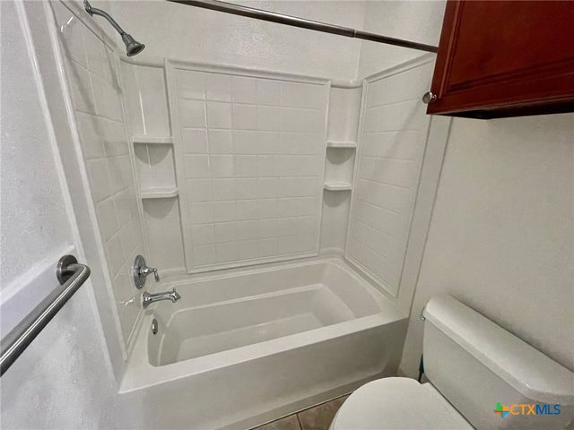 421 W San Antonio, San Marcos, TX 78666
