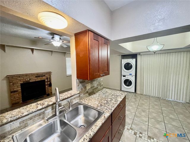 421 W San Antonio, San Marcos, TX 78666