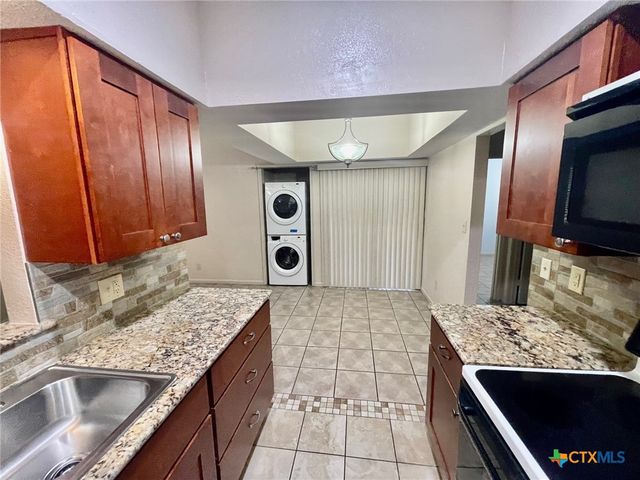 421 W San Antonio, San Marcos, TX 78666