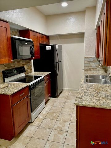 421 W San Antonio, San Marcos, TX 78666