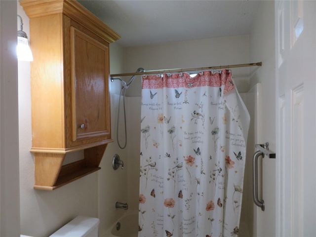15682 Highway 105, Cleveland, TX 77327