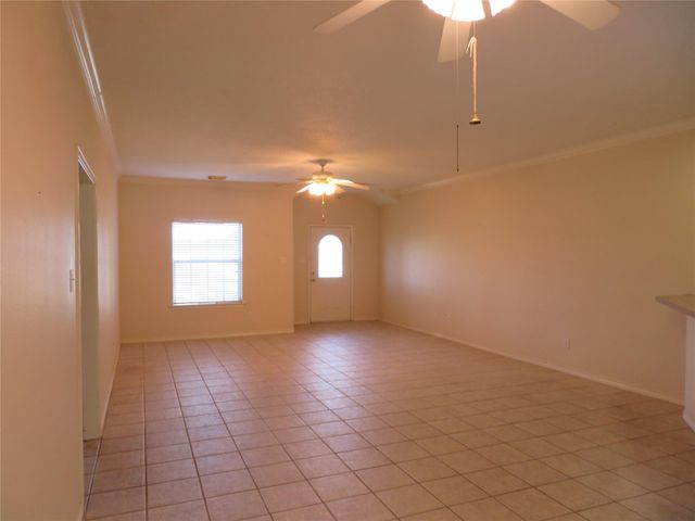 15682 Highway 105, Cleveland, TX 77327