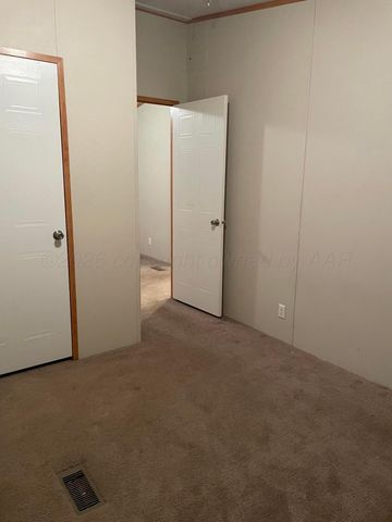 401 N Grace Street, Stratford, TX 79084