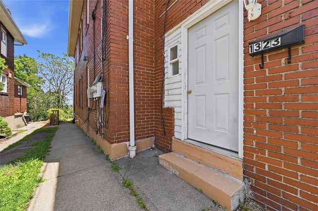 1323-1325 Wareman Ave, Brookline, PA 15226