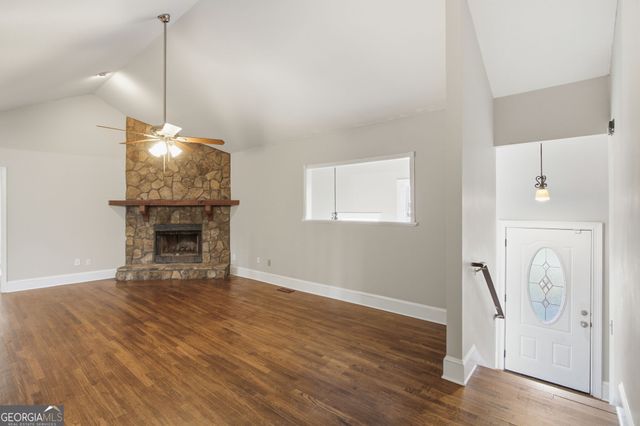 5554 Emerald Way, Acworth, GA 30102