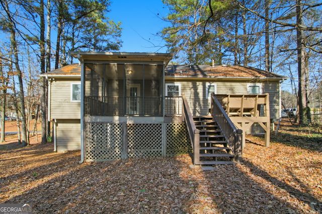 5554 Emerald Way, Acworth, GA 30102