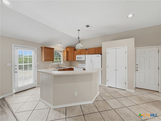 125 Barton Road, San Marcos, TX 78666