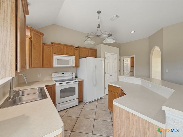125 Barton Road, San Marcos, TX 78666