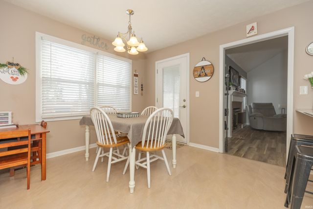 4422 Summercreek Lane, Newburgh, IN 47630