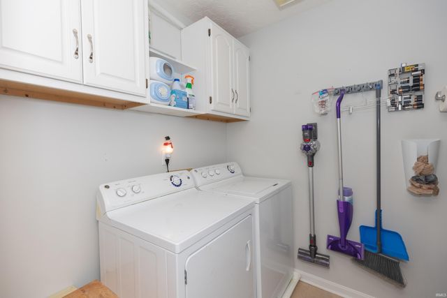 4422 Summercreek Lane, Newburgh, IN 47630