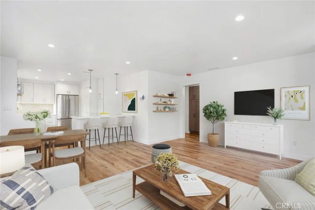 320 Catalina Drive A, Newport Beach, CA 92663