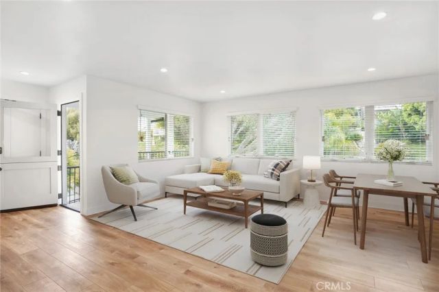 320 Catalina Drive A, Newport Beach, CA 92663