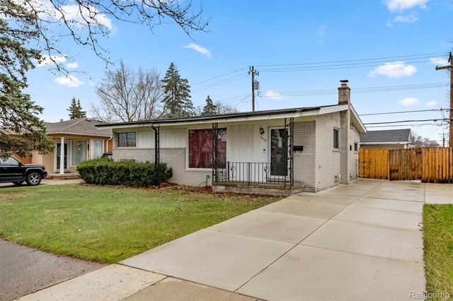 7423 Amboy Street, Dearborn Heights, MI 48127