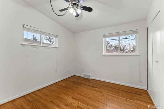 7423 Amboy Street, Dearborn Heights, MI 48127