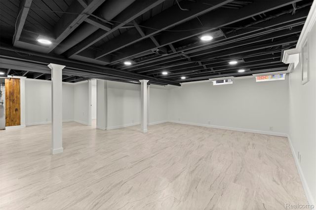 7423 Amboy Street, Dearborn Heights, MI 48127