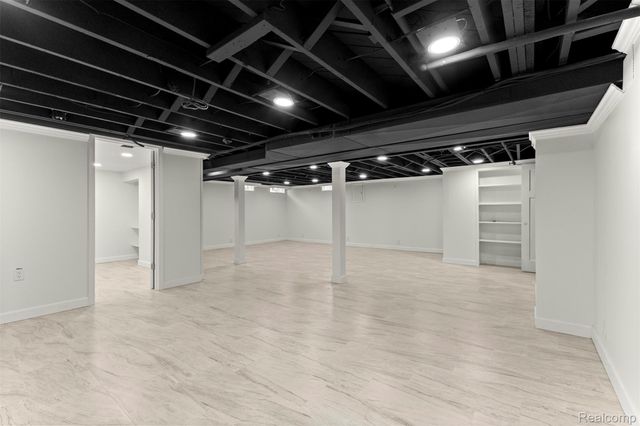 7423 Amboy Street, Dearborn Heights, MI 48127