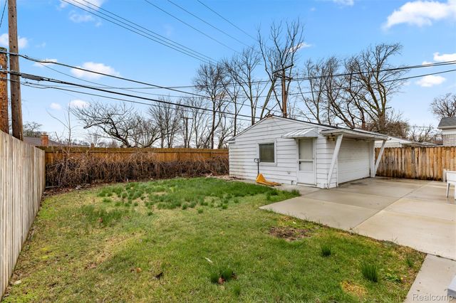 7423 Amboy Street, Dearborn Heights, MI 48127