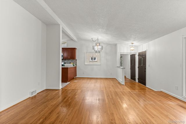 7423 Amboy Street, Dearborn Heights, MI 48127