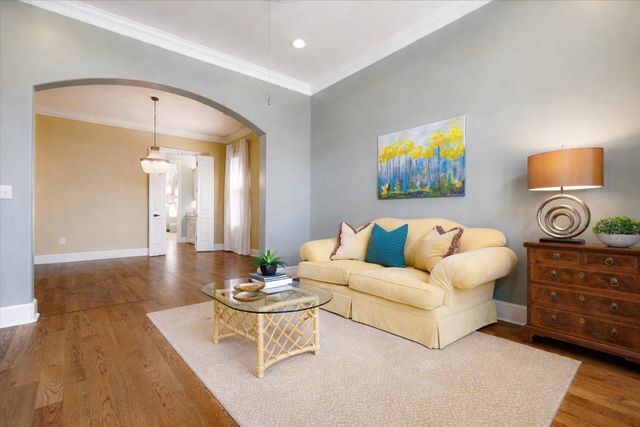 9212 LIGGON GREEN LN, Germantown, TN 38139