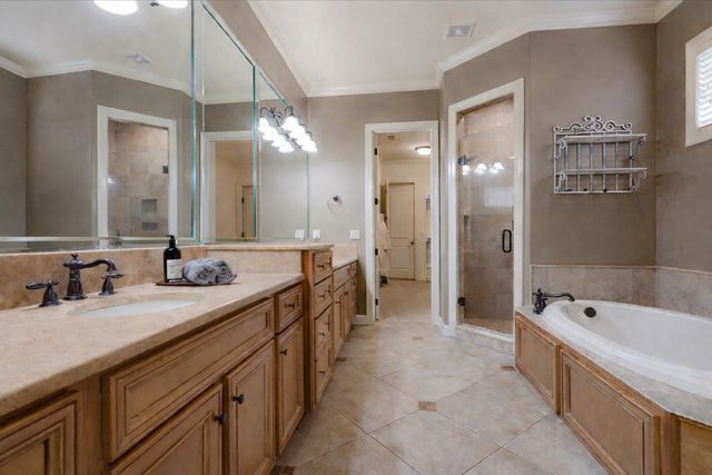 9212 LIGGON GREEN LN, Germantown, TN 38139