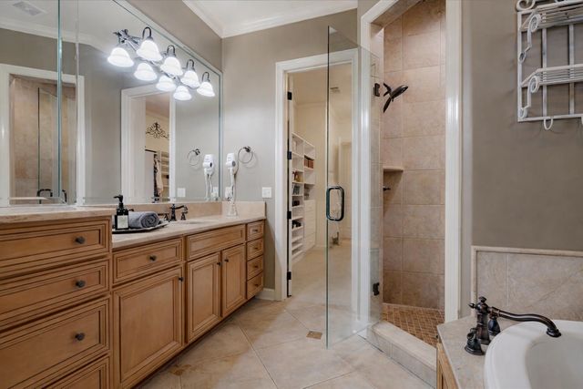 9212 LIGGON GREEN LN, Germantown, TN 38139