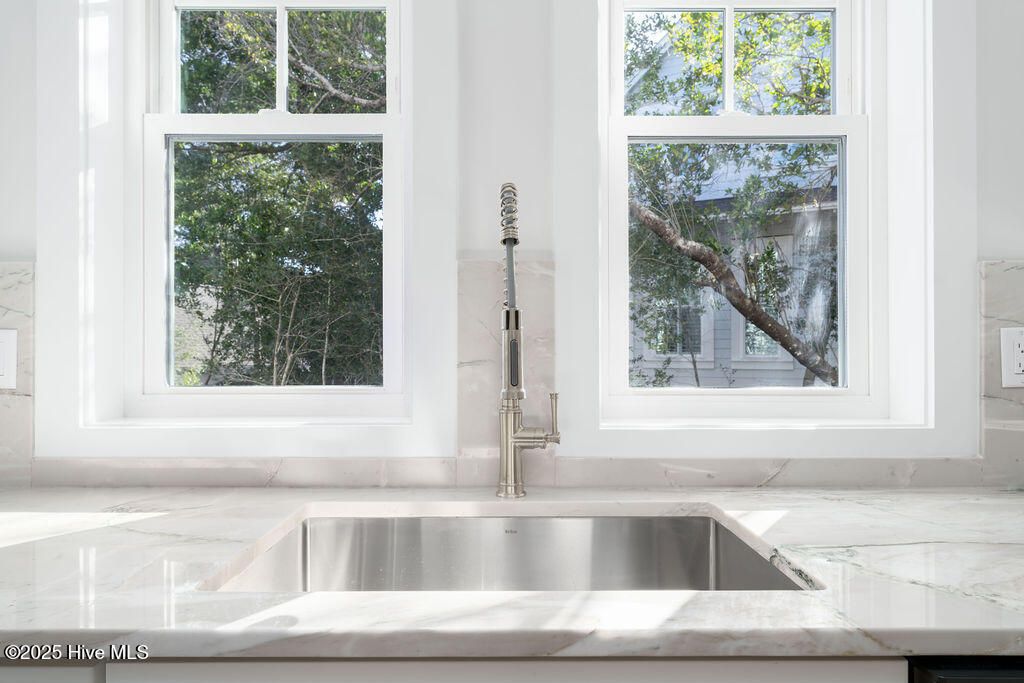 Image 11 of property listing at 534 Chicamacomico Way, Bald Head Island, NC 28461