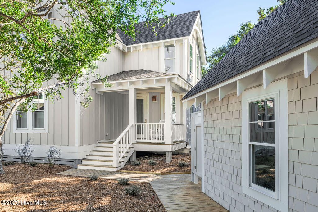 Image 5 of property listing at 534 Chicamacomico Way, Bald Head Island, NC 28461