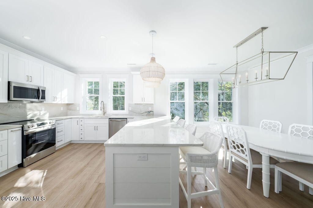 Image 8 of property listing at 534 Chicamacomico Way, Bald Head Island, NC 28461