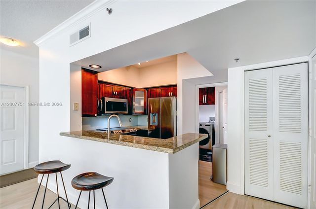 3105 NE 184th St 7201, Aventura, FL 33160