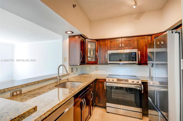 3105 NE 184th St 7201, Aventura, FL 33160