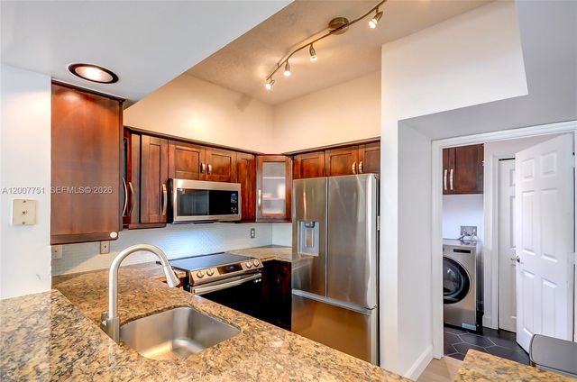 3105 NE 184th St 7201, Aventura, FL 33160