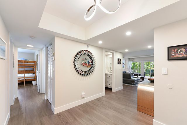 7369 Orangewood Lane 301, Boca Raton, FL 33433