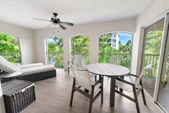 7369 Orangewood Lane 301, Boca Raton, FL 33433