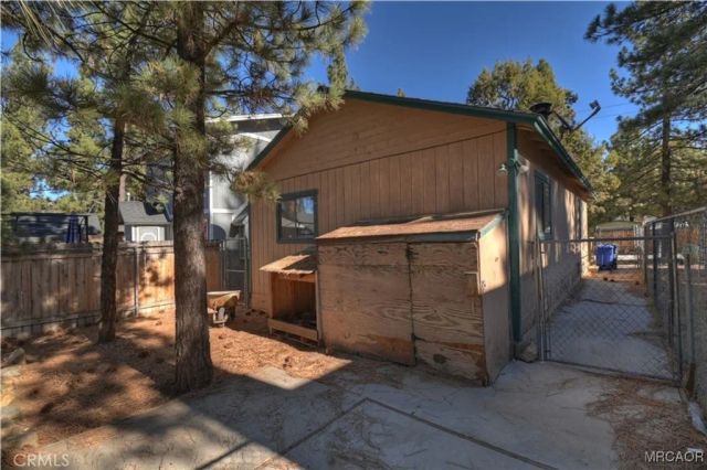 949 Pine, Big Bear City, CA 92314