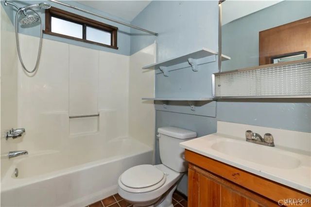 949 Pine, Big Bear City, CA 92314