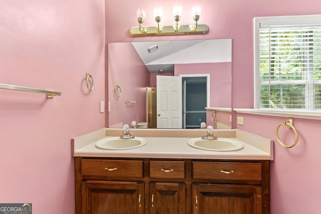 5626 Janeru Circle, Macon, GA 31216