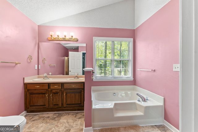 5626 Janeru Circle, Macon, GA 31216