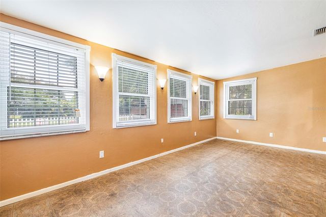 17371 WILLIAMSBURG DRIVE, North Fort Myers, FL 33917