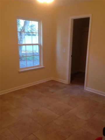 239 Pecan Point Road E, Brunswick, GA 31525