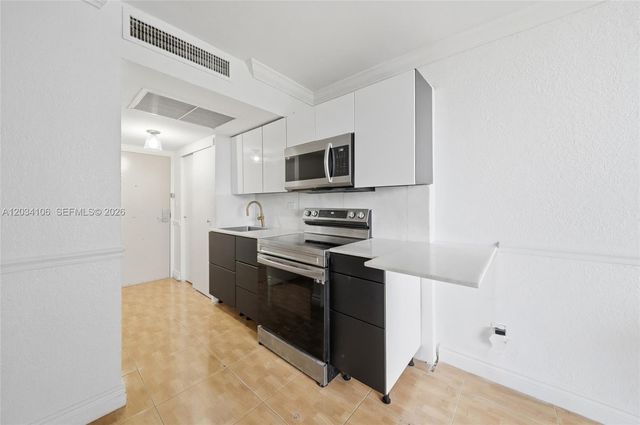 19201 Collins Avenue 341, Sunny Isles Beach, FL 33160