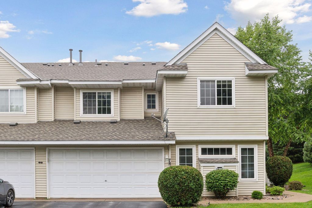 7846 Autumn Ridge Avenue, Chanhassen, MN 55317